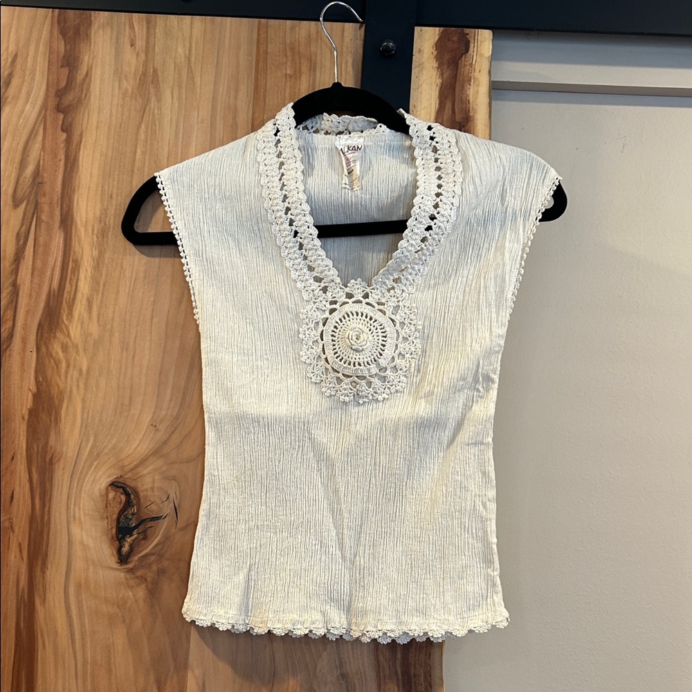 Chic White Crochet Accent Blouse